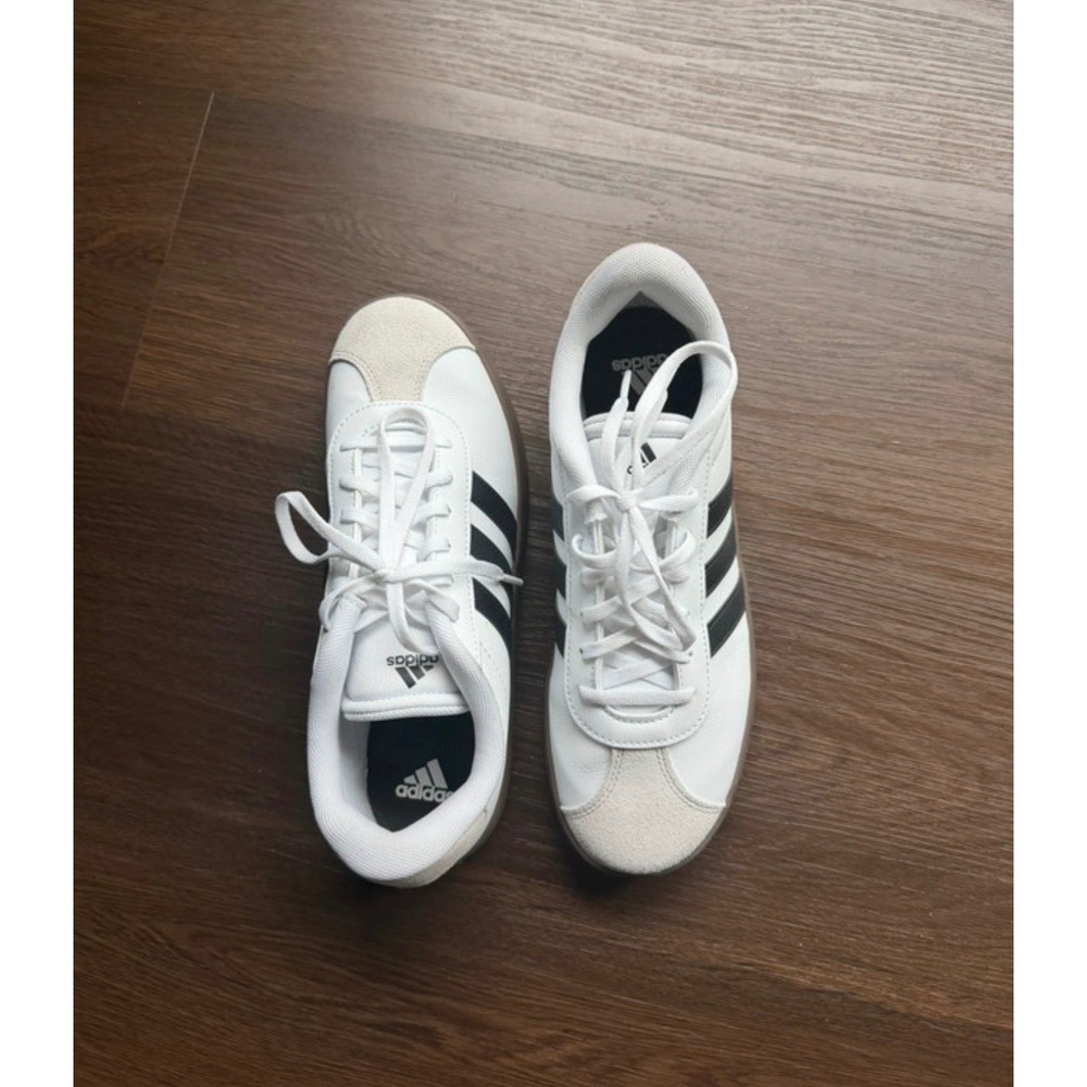 NWOT Adidas VL Court 3.0 White Black Gum Sole Sneakers Mens 7 Womens 8.5